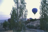 Baloninvasion am frühen Morgen