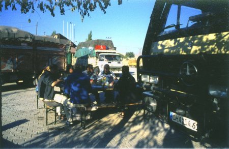 Fr&uuml;hst&uuml;ck an der Tanke