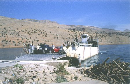 F&auml;hre am Attat&uuml;rk-Stausee