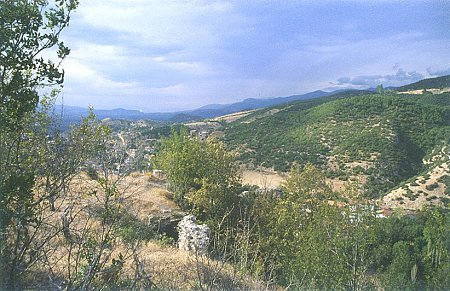 Burg oberhalb von Nuiksar